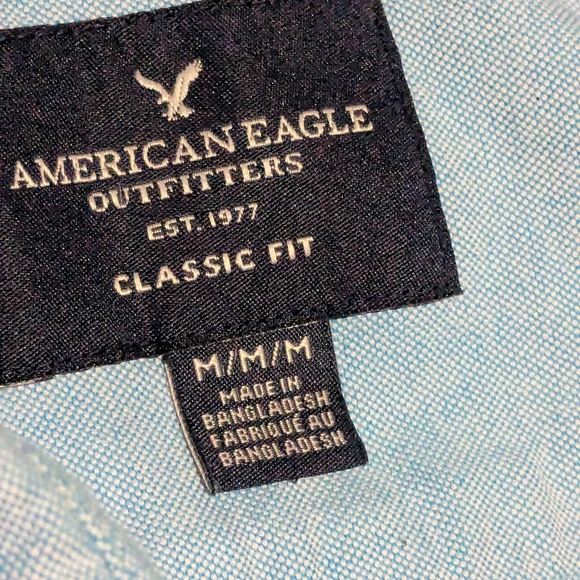 American Eagle Light Blue Button-Up Shirt. Size M. - Picture 4 of 5